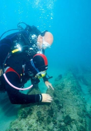  Entrenamientos y exploraciones de buceo 